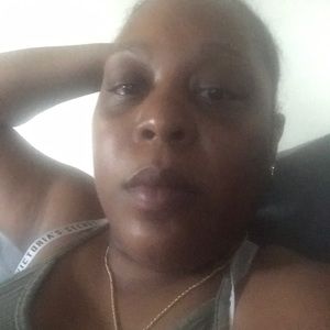 Meet your Posher, Nikia